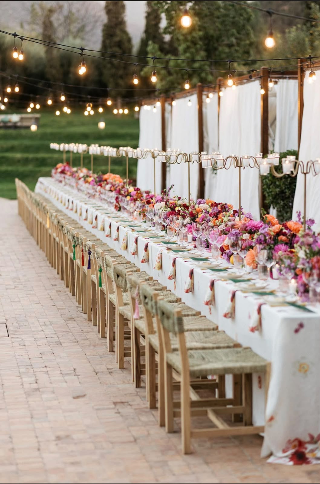 Décor de dîner romantique et intime