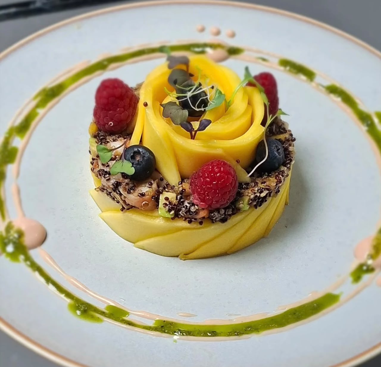 Décor de dîner romantique et intime